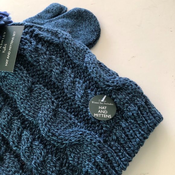 LAURA ASHLEY Kids Hat & Mittens Set Size 12-24 Months NWT - Picture 3 of 4